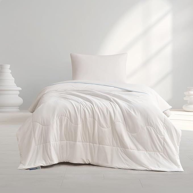 Hotel Grand Cooling Comforter for Hot Sleepers, Cooling Blankets King Size, Q-Max>0.4, Breathable and Soft, Lightweight Blankets for Summer (White, 106"x90", Packed with Cooling Pillowcase)